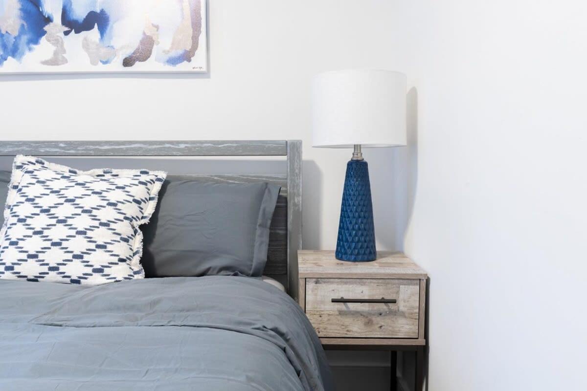 Apartment 39-2 Renovated 3br New York