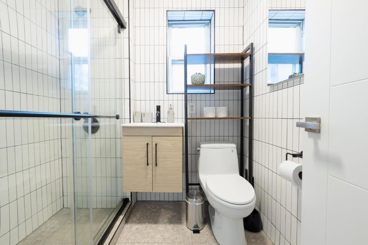 39-2 Renovated 3br Apartment *